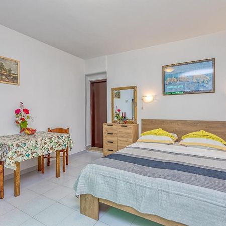 Apartments Bastovanovic Rovinj Exterior photo